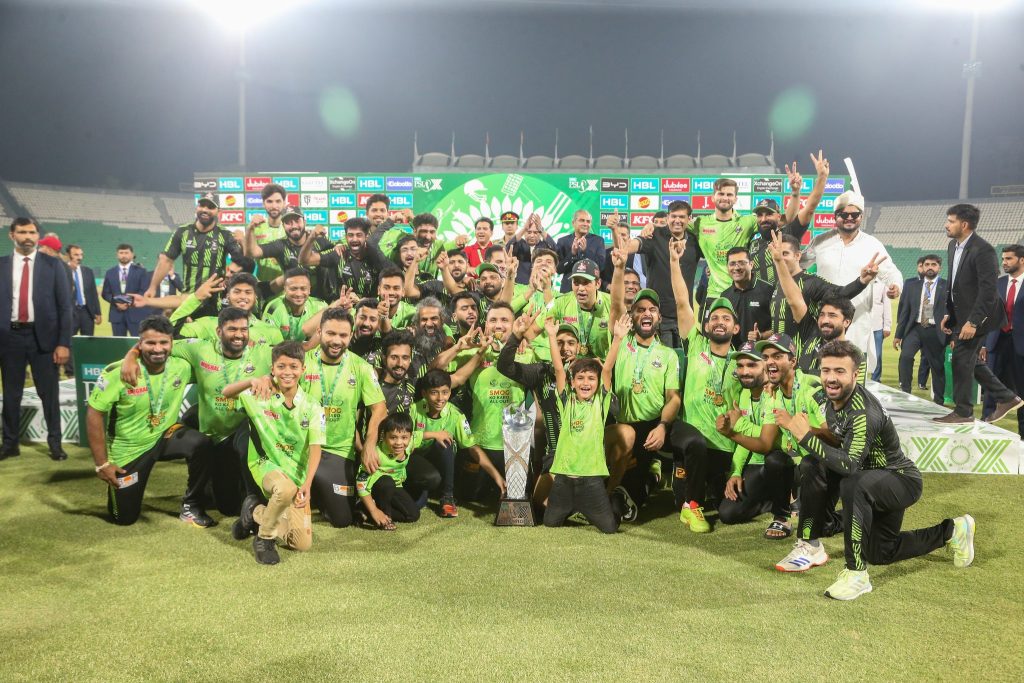 রাজার ব্যাটে তৃতীয় শিরোপা লাহোর ক্বালান্দার্সের