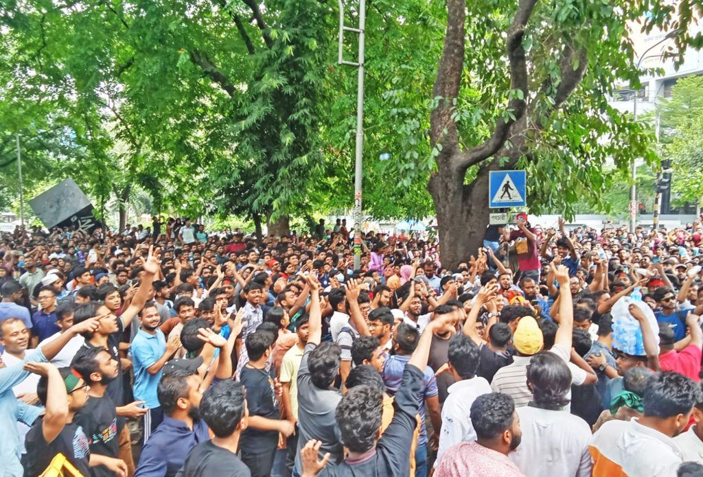 জবি ‘শাটডাউন’ ঘোষণা করল শিক্ষক সমিতি