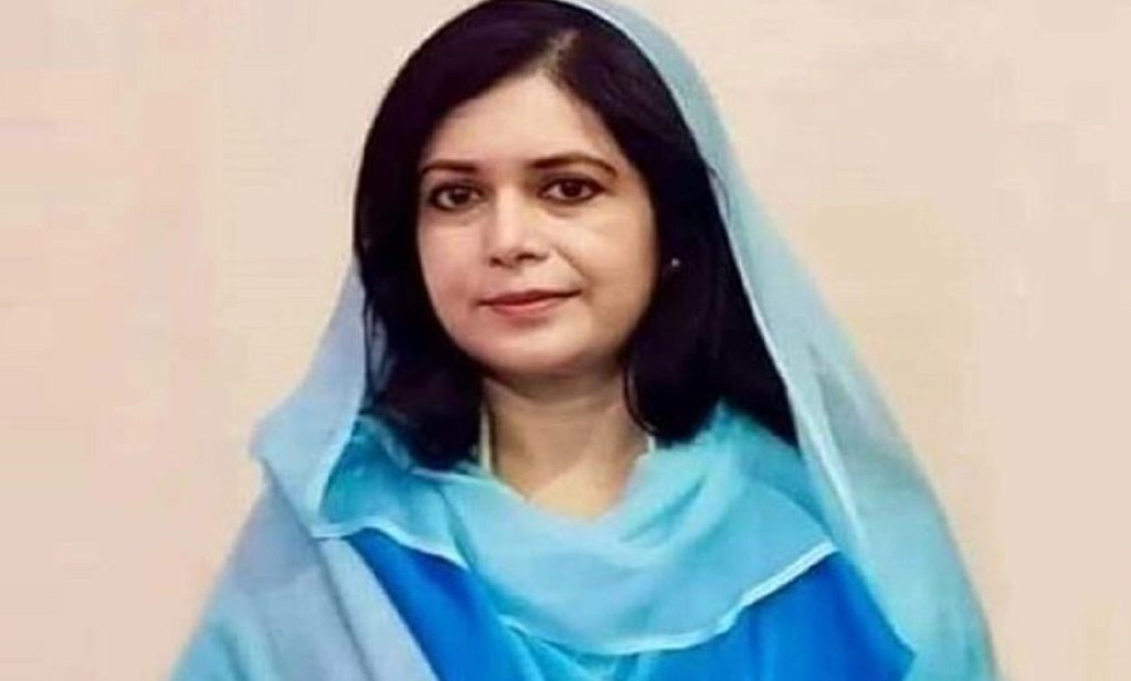 ভোটার করতে জুবাইদার তথ্য সংগ্রহ ইসির