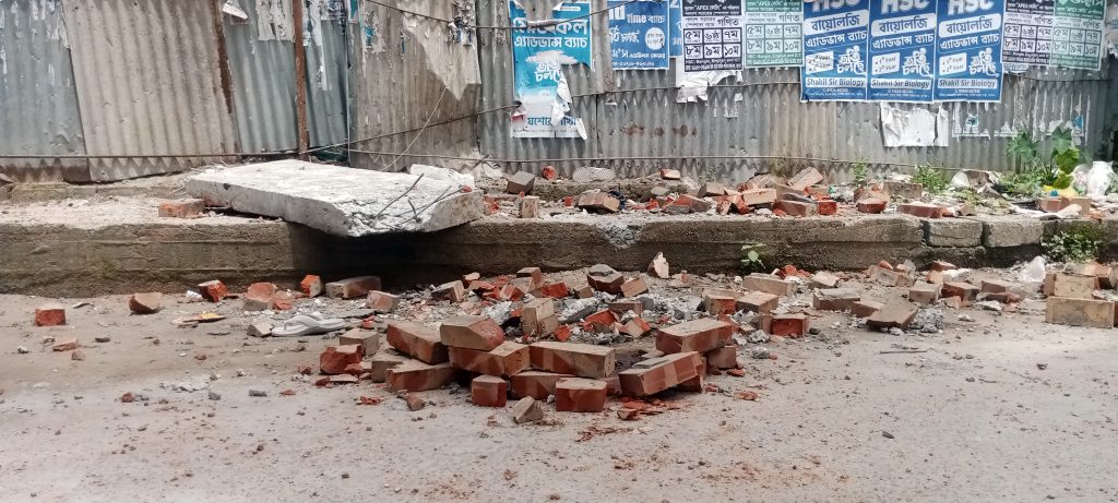 যশোরে নির্মাণাধীন ভবন থেকে পড়ে নিহত ৩