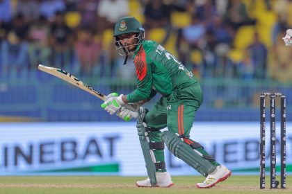 ব্যাটিংয়ে বাংলাদেশ