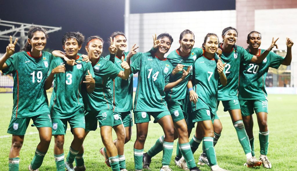 প্রথমার্ধ শেষে দাপুটে বাংলাদেশ, লিড ২-০