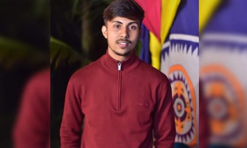 হেলিকপ্টার থেকে ছোড়া গুলিতে