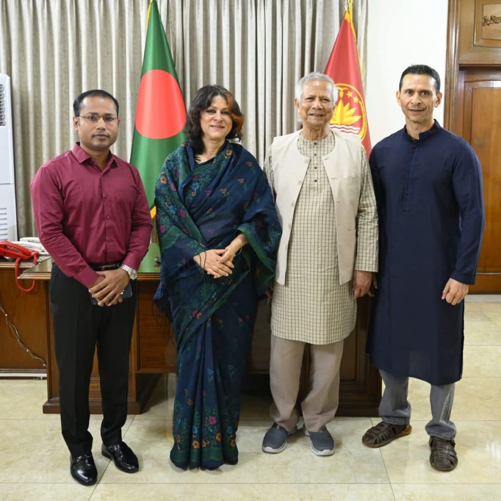 প্রধান উপদেষ্টার সঙ্গে সোহেল তাজ-শারমিন আহমদের সাক্ষাৎ