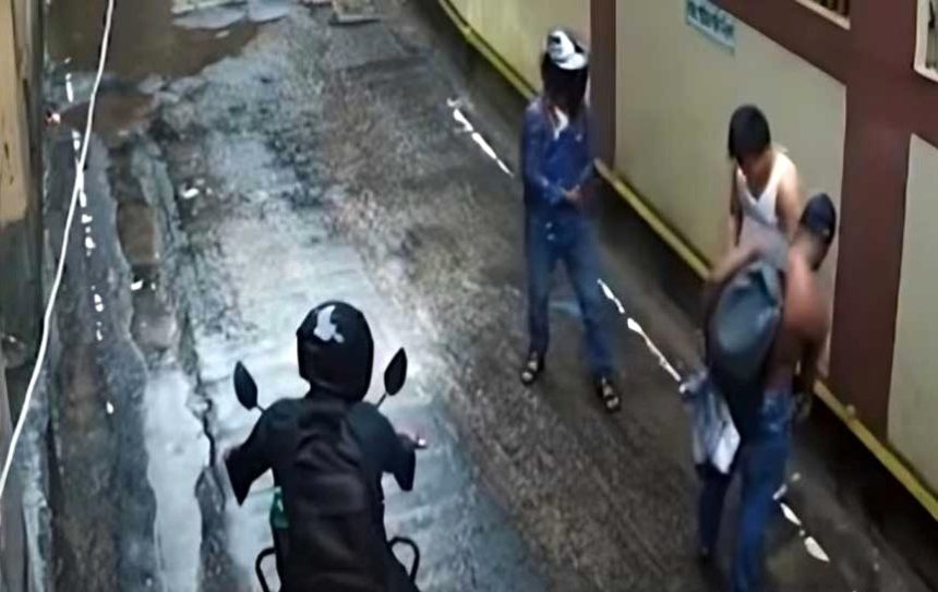 ভাইরাল ছিনতাইয়ে গ্রেপ্তার