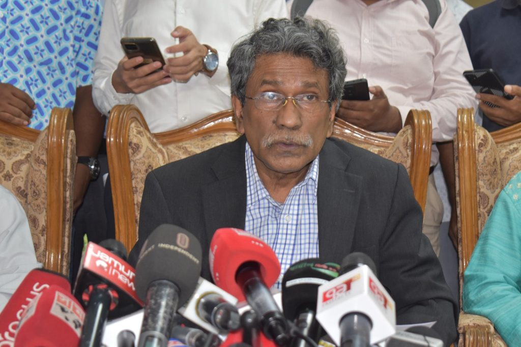 জরুরি অবস্থা ঘোষণায় লাগবে মন্ত্রিসভার অনুমোদন: আলী রীয়াজ
