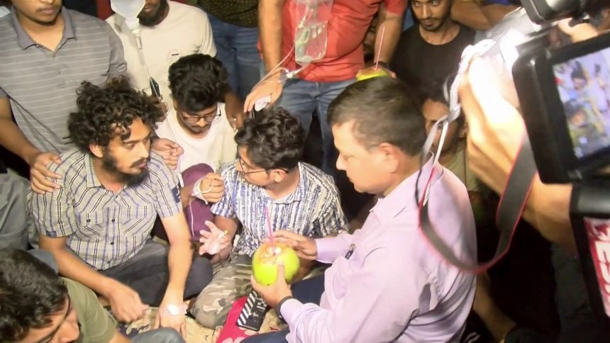 অনশন ভাঙলেন বেরোবি’র শিক্ষার্থীরা
