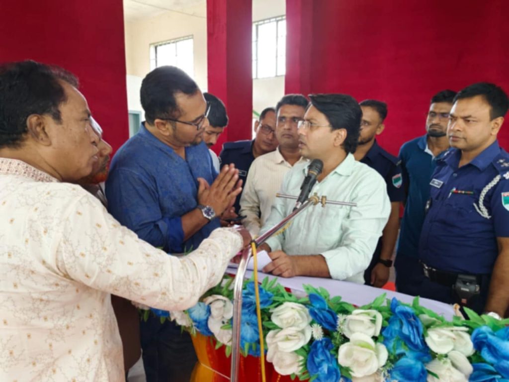 কুমারখালীতে হট্টগোলের মুখে স্থগিত খাদ্যবান্ধব কার্যক্রম