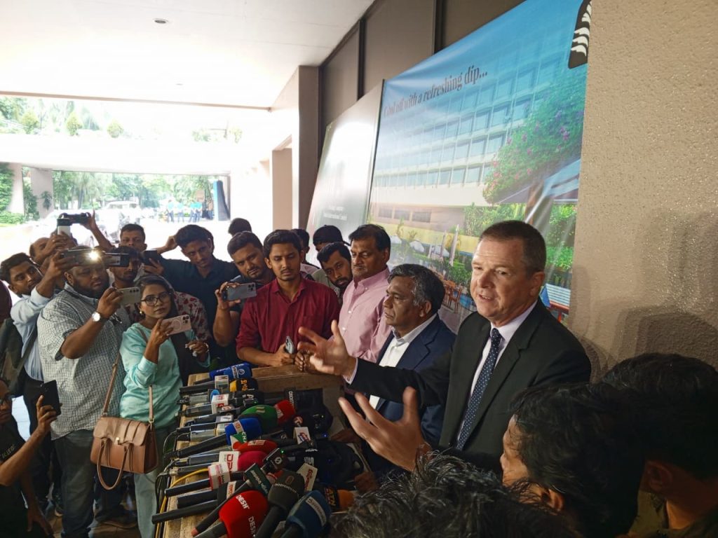 ‘ক্রিকেটাররা লাফিয়ে লাফিয়ে কথা বলেছে’