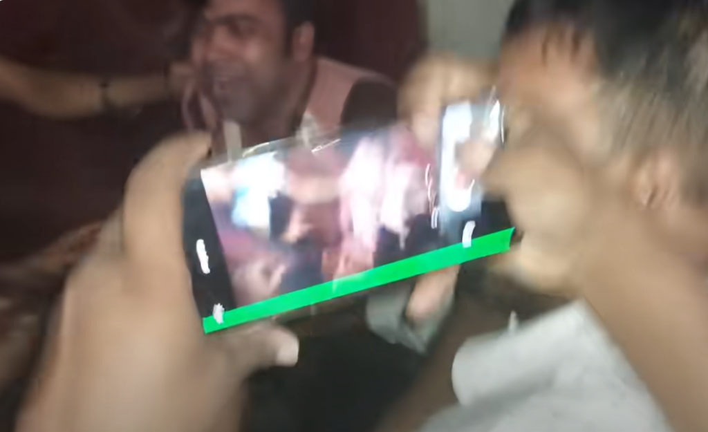 ধানমন্ডি ৩২-এ কঠোর নিরাপত্তা, দুইজনকে থানায় সোপর্দ