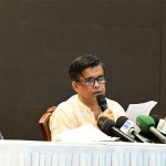ফরেন সার্ভিস একাডেমিতে আয়োজিত সংবাদ সম্মেলনে কথা বলছেন প্রধান উপদেষ্টার প্রেস সচিব শফিকুল আলম। ছবি: পিআইডি