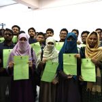 ডাকসু নির্বাচনের মনোনয়ন ফরম নেওয়ার পর শিবিরের প্যানেলের সদস্যরা। ছবি: জান্নাতুল ফেরদাউস/টাইমস