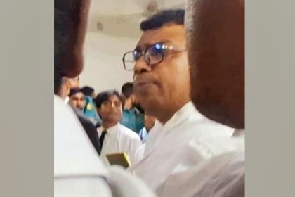 অভিযুক্ত আইনজীবী মহিউদ্দিন মাহি । ছবি: টাইমস