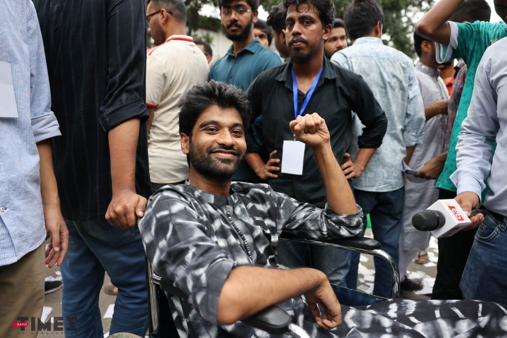 বড় দলের প্রতি ‘পক্ষপাতের’ অভিযোগ মেঘমল্লারের