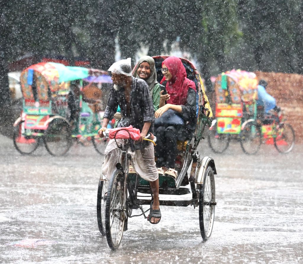 আগামী তিন দিন দেশজুড়ে বৃষ্টির পূর্বাভাস