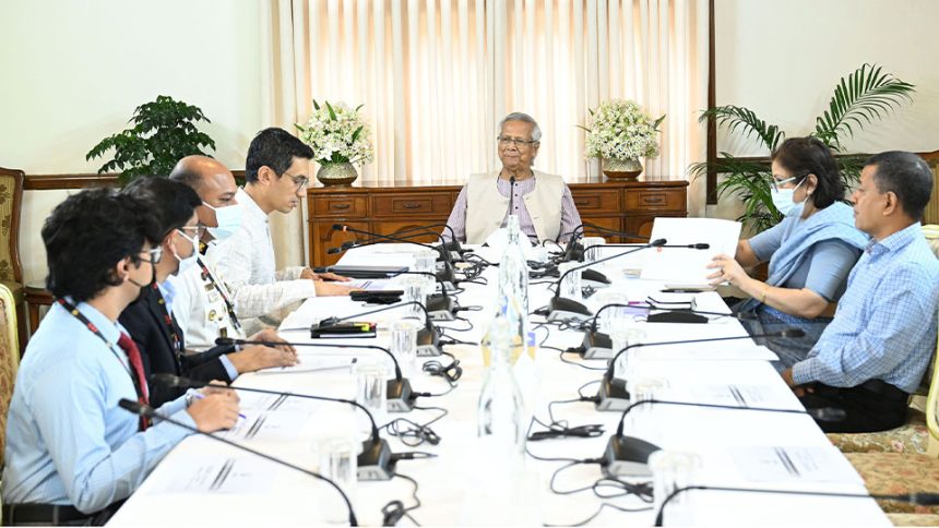 প্রধান উপদেষ্টা ড. ইউনূসের সঙ্গে সাক্ষাৎ করেন নবগঠিত মহেশখালী সমন্বিত উন্নয়ন কর্তৃপক্ষের সদস্যরা। ছবি: পিআইডি