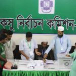 জাকসু নির্বাচনে চলছে ভোট গণনা। ছবি: টাইমস