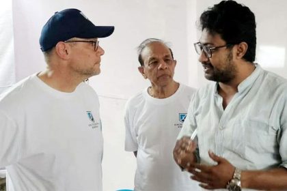 কক্সবাজারের মহেশখালী দ্বীপে এক্সিলারেট হোপ হসপিটাল পরিদর্শন করেছেন পিটার হাস। ছবি: টাইমস