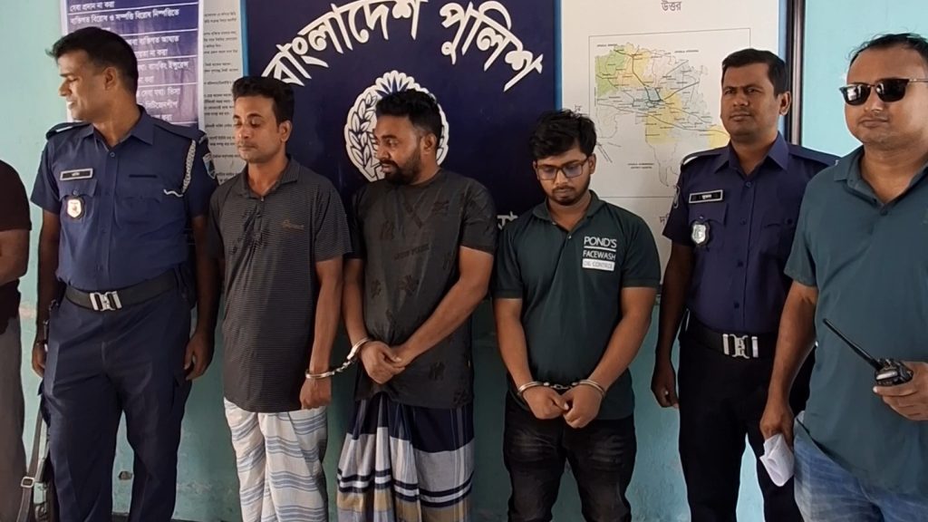 পাবনা হাসপাতালে নারী রোগীকে যৌন হয়রানি, গ্রেপ্তার ৩