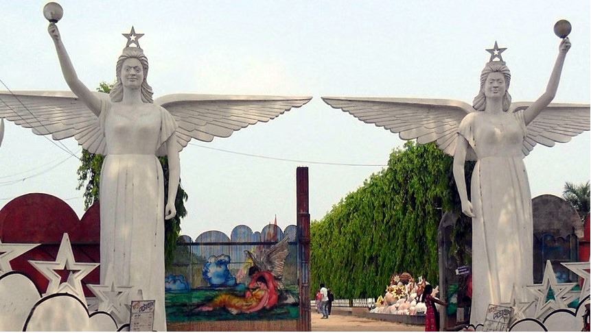 ঐতিহ্য বিনোদনের শহর দিনাজপুর