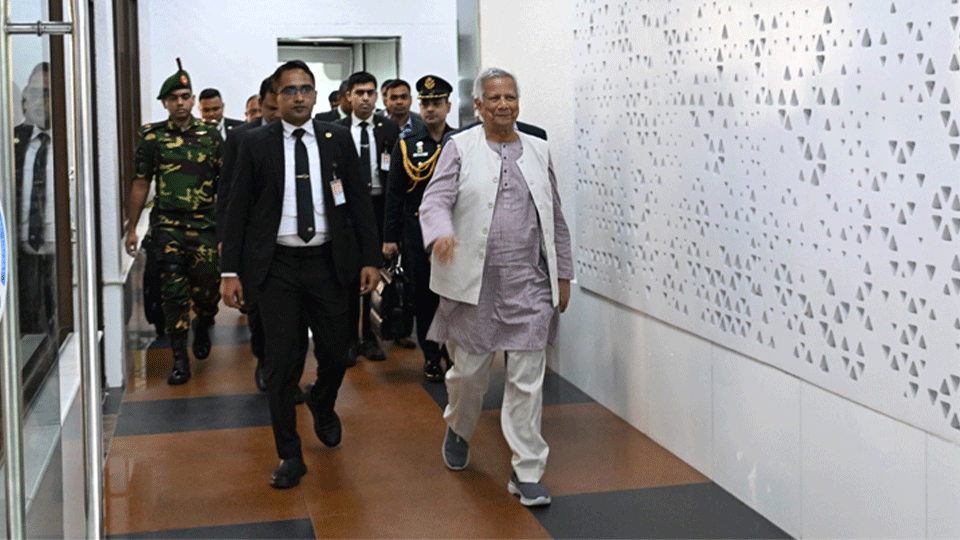 দেশে ফিরেছেন প্রধান উপদেষ্টা জাতিসংঘ সম্মেলন শেষে বৃহস্পতিবার দেশে ফিরেছেন প্রধান উপদেষ্টা মুহাম্মদ ইউনূস। ছবি: বাসস