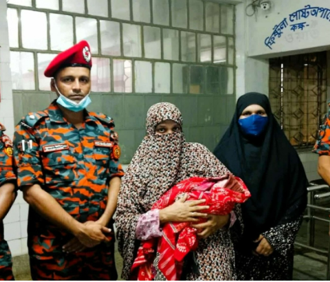 ফায়ার ফাইটারের মৃত্যুর ১২ দিন পর সন্তানের জন্ম