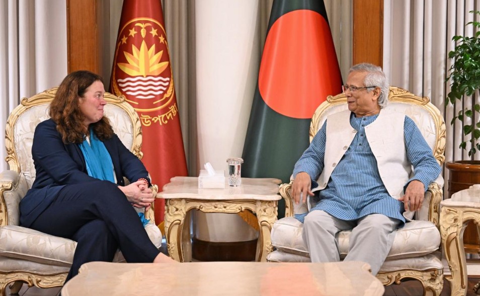 আ.লীগ নির্বাচনে অংশ নিতে পারবে না: প্রধান উপদেষ্টা