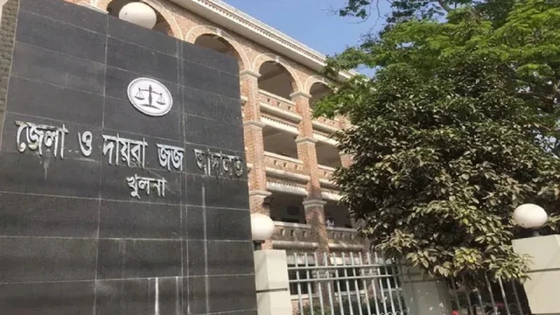 খুলনায় আদালতের সামনে গোলাগুলি, নিহত ২