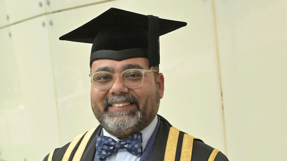 ব্রিটেনের পাবলিক বিশ্ববিদ্যালয়ে প্রথম বাংলাদেশি ভিসি ওসামা খান বাংলাদেশি