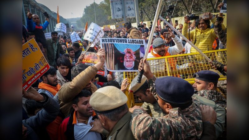 ভারতে বাংলাদেশ মিশন পরিস্থিতি শান্ত: সীমান্তে বাণিজ্য স্বাভাবিক