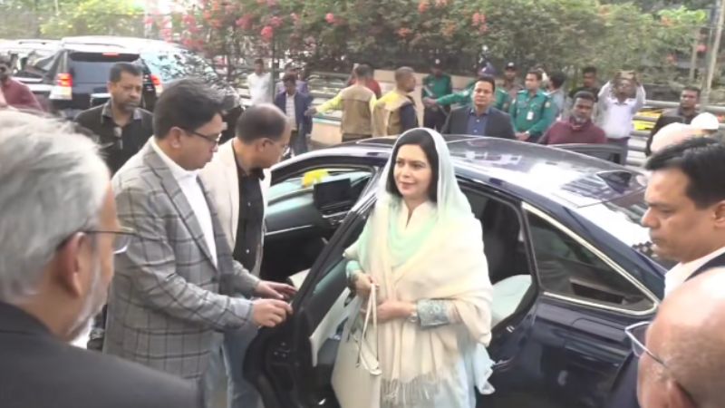 হাসপাতালে খালেদা জিয়ার পাশে জুবাইদা রহমান