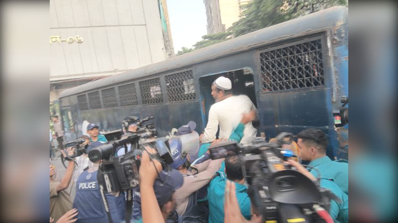 সচিবালয় থেকে পুলিশ হেফাজতে চারজন