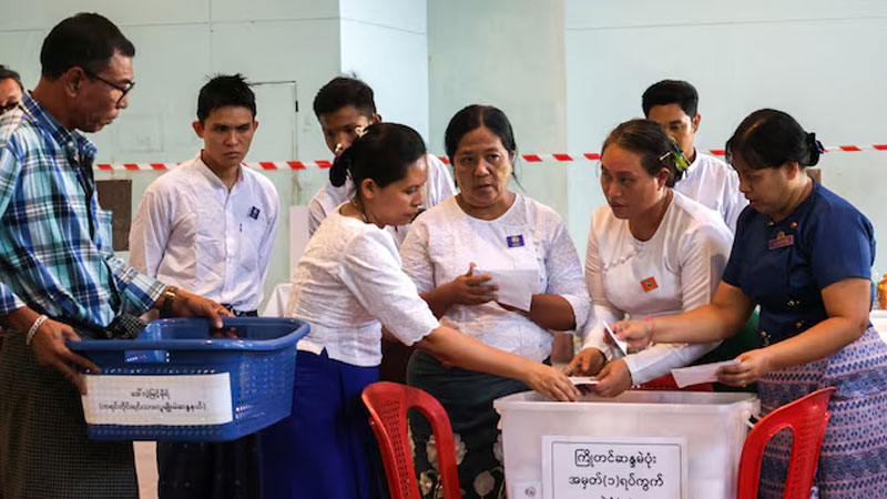 ৫২ বিদেশিসহ ৬ হাজার বন্দী মুক্তি দিচ্ছে মিয়ানমার