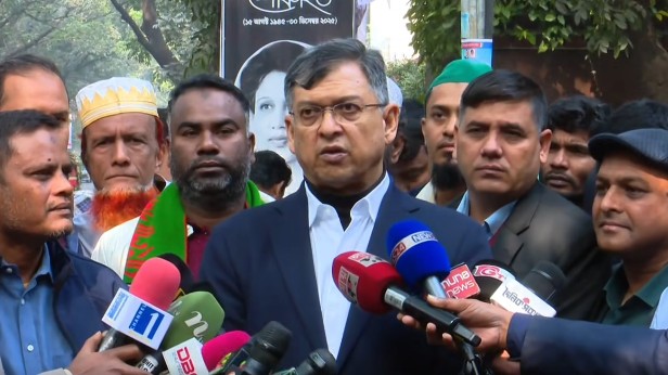 খালেদা জিয়ার ৩ আসনে বিকল্পরাই বিএনপির প্রার্থী: সালাহউদ্দিন