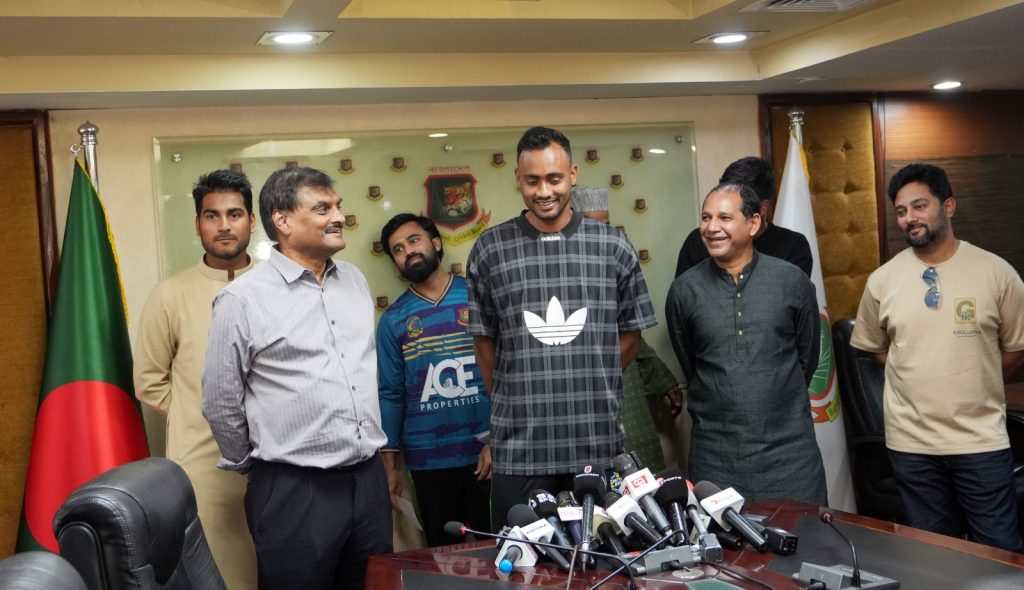 গত বিপিএলের পারিশ্রমিক এখনো পাননি শরীফুল