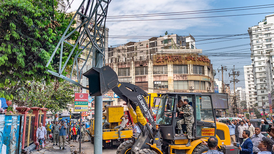 বিলবোর্ডমুক্ত চট্টগ্রাম গড়তে অভিযান শুরু