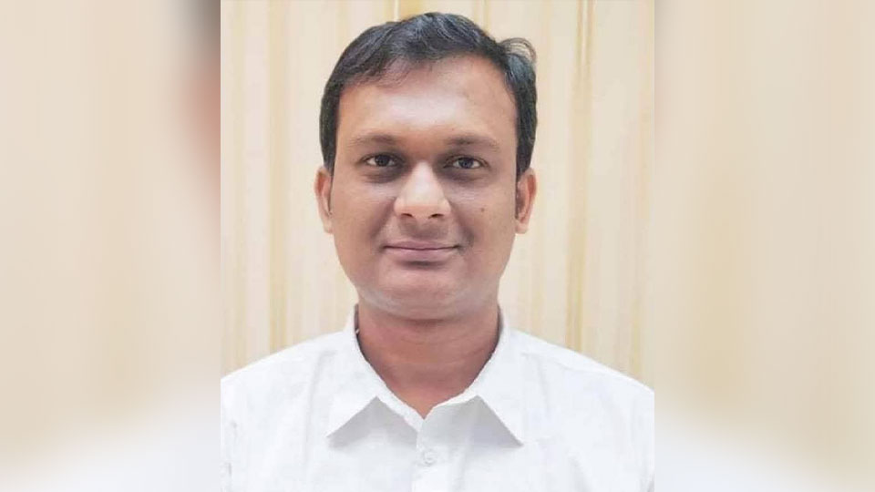 অস্ত্র-গুলিসহ স্বেচ্ছাসেবক দলের নেতা গ্রেপ্তার