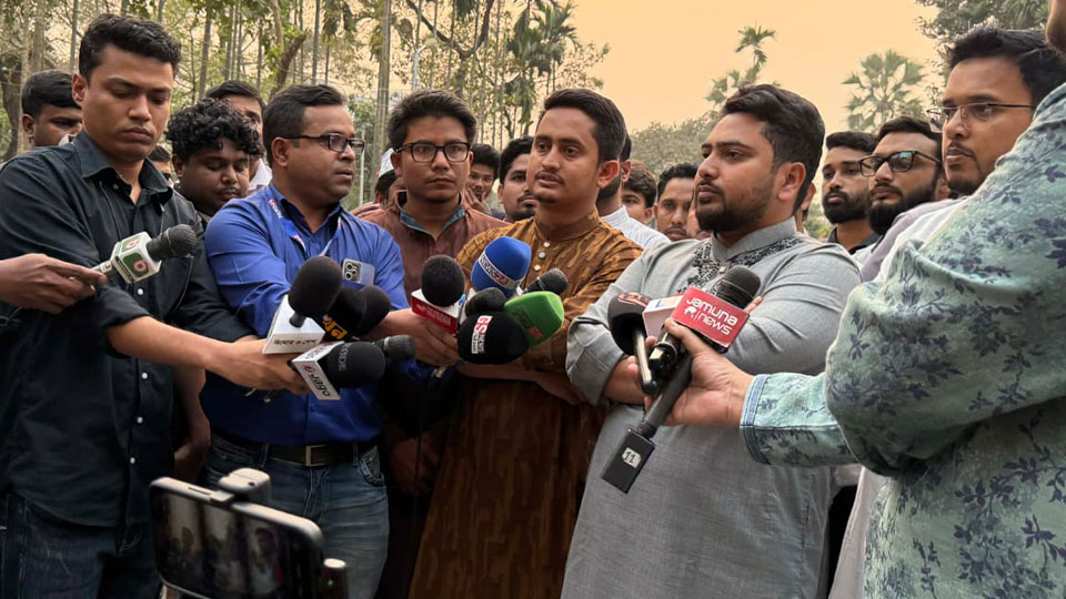 রাষ্ট্রপতির অভিশংসন ও গ্রেপ্তারের দাবি নাহিদ ইসলামের