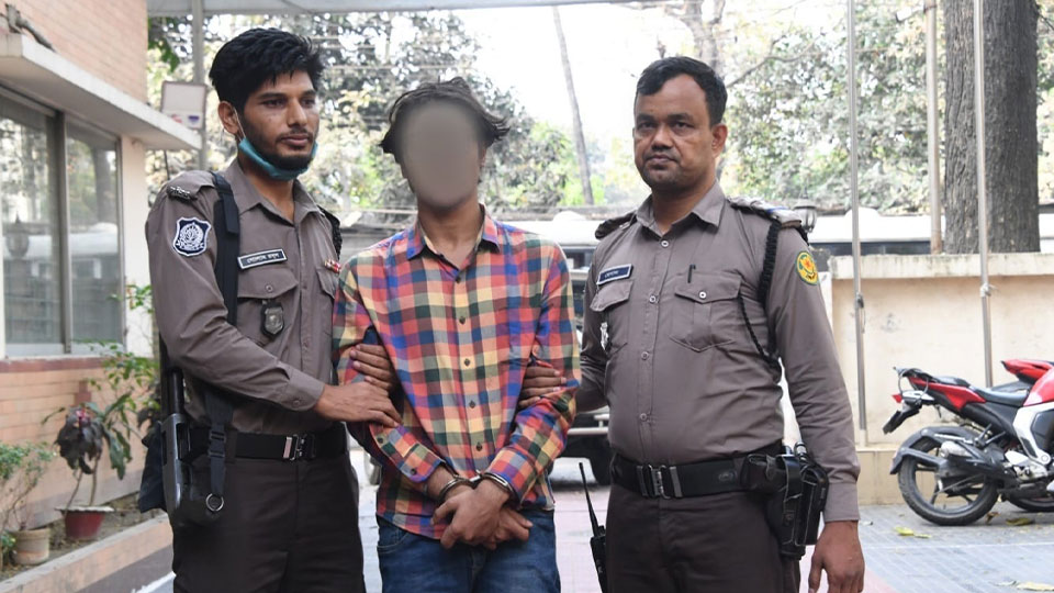হাজারীবাগে স্কুলছাত্রী হত্যা: অভিযুক্ত সিয়াম গ্রেপ্তার