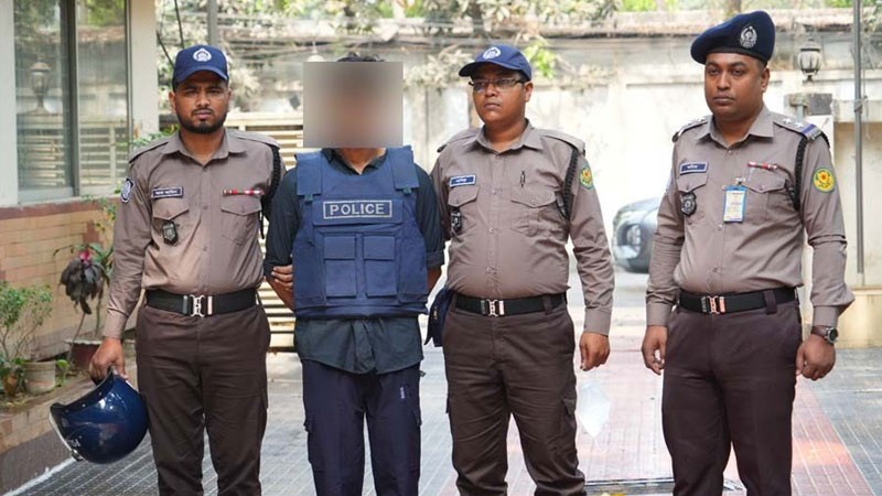 ঢাকার বিভিন্ন জায়গা থেকে খণ্ডিত মরদেহ উদ্ধারের ঘটনায় গ্রেপ্তার ১