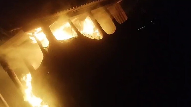 ছাত্রশক্তির সাইফুল্লাহ’র বাড়িতে আগুন