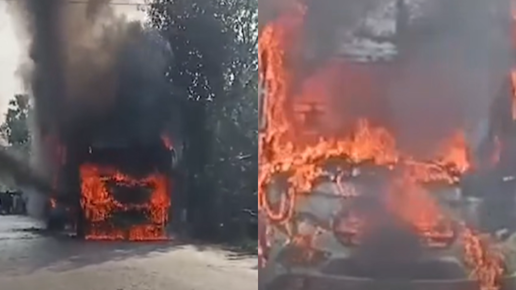 যশোরে যাত্রীবাহী বাসে আগুন