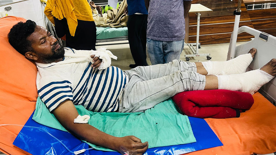 মোহাম্মদপুরে গাড়ির গ্যারেজে বিস্ফোরণ, দগ্ধ ৮
