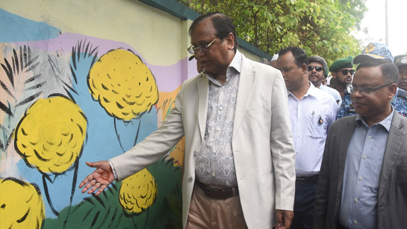 ফুটপাতে অস্থায়ী ব্যবসার জন্য লাগবে লাইসেন্স: ডিএসসিসি প্রশাসক