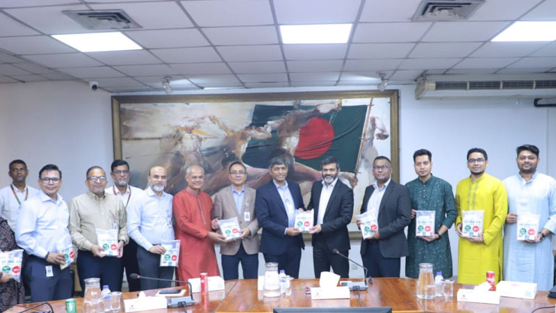 হজযাত্রীদের জন্য ‘হজ কেয়ার প্যাক’