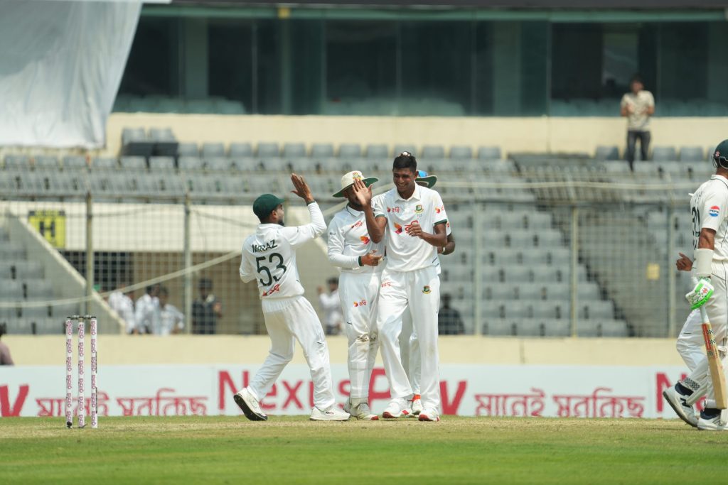 নাহিদের আগুনে বোলিংয়ে বাংলাদেশের তৃষ্ণা মেটানো জয়