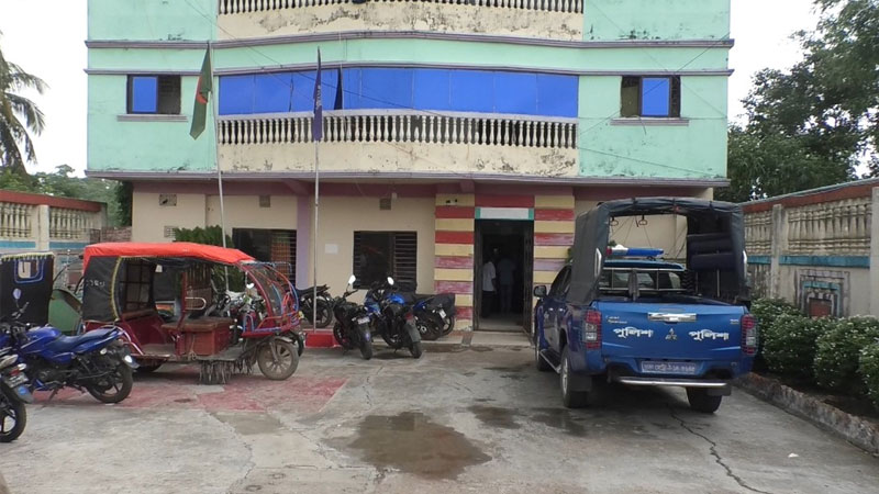 ডাকবাংলোয় সন্তানসহ পরিচ্ছন্নতাকর্মীর মরদেহ উদ্ধারের ঘটনায় মামলা