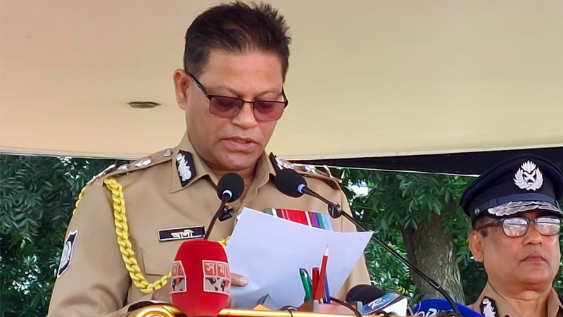 সাইবার অপরাধ মোকাবিলায় প্রযুক্তিগত দক্ষতার তাগিদ আইজিপির