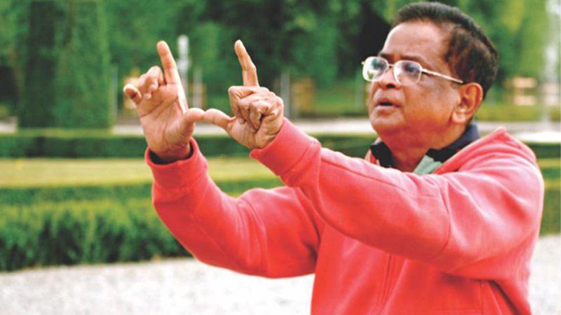 হুমায়ূন আহমেদের কালজয়ী ৭ নাটক হুমায়ূন আহমেদ নাটক, চলচ্চিত্র, সাহিত্য সব জায়গায় রেখেছেন তার প্রতিভার স্বাক্ষর