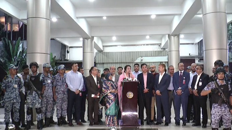 ভবিষ্যতে কোনো আন্তর্জাতিক রুট বন্ধ করা হবে না: বিমানমন্ত্রী